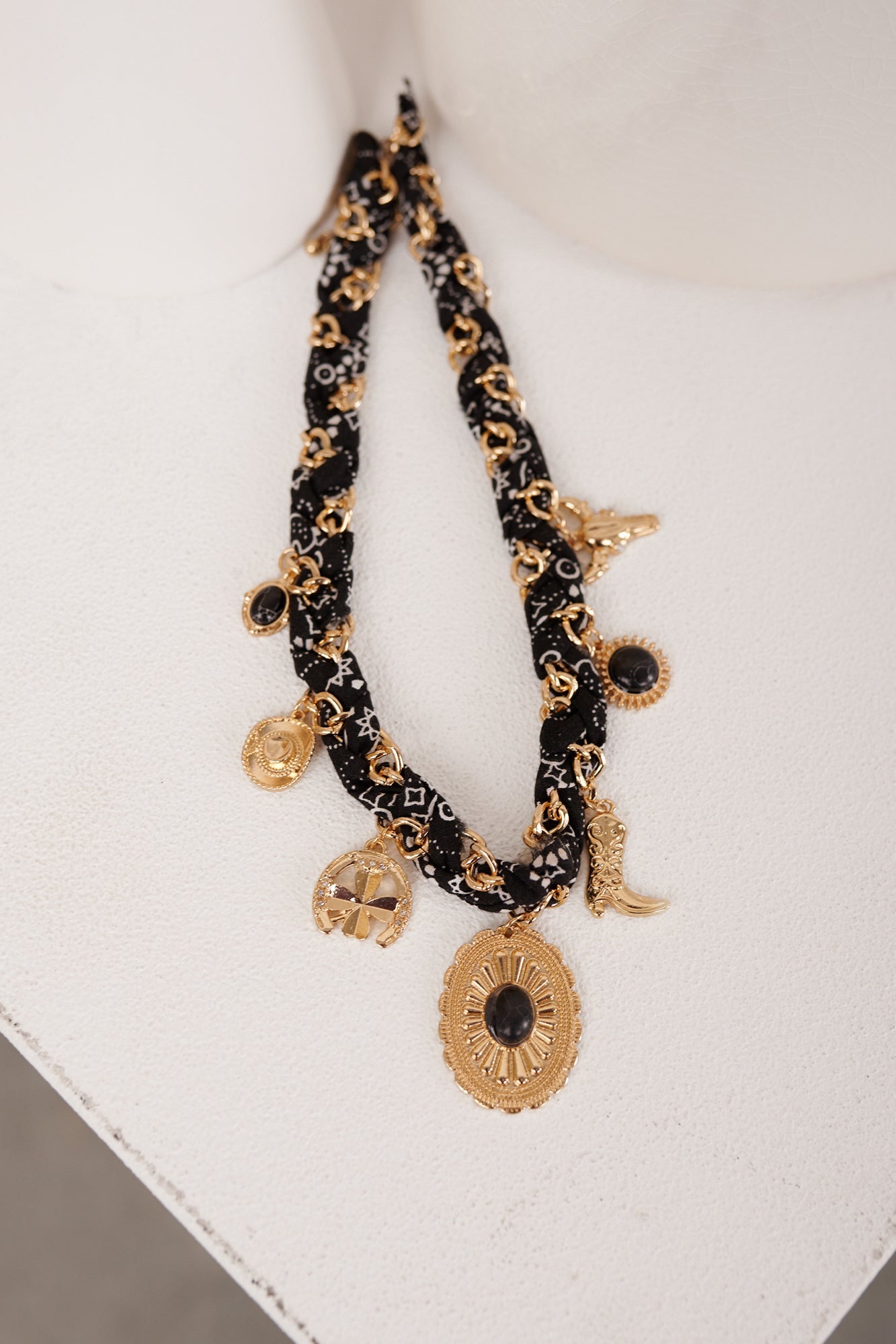 Outlaw Spirit Western Charm Bandana Braided Necklace (Gold/Black)