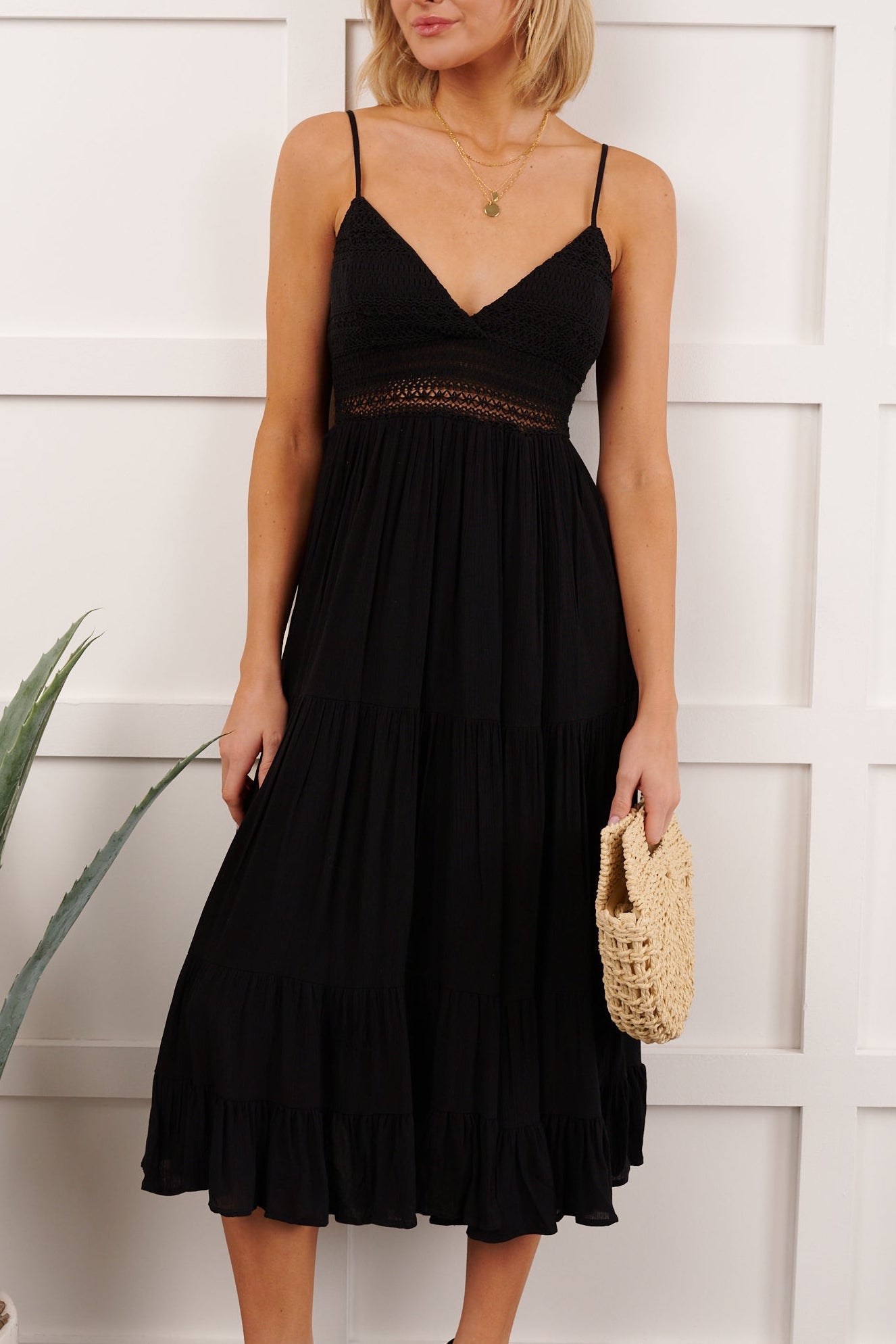 Soft Twirl Tiered Crochet Bodice Midi Dress (Black)