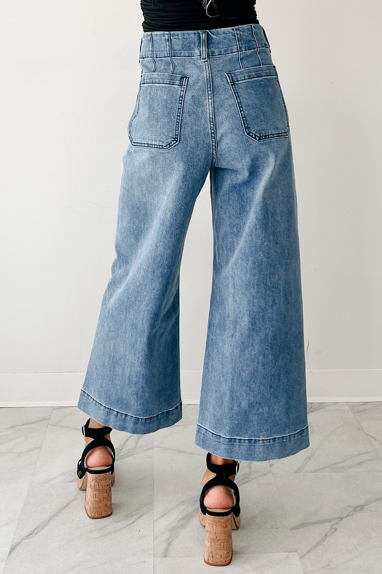Saylor High Rise Wide Crop Jeans (Dark)