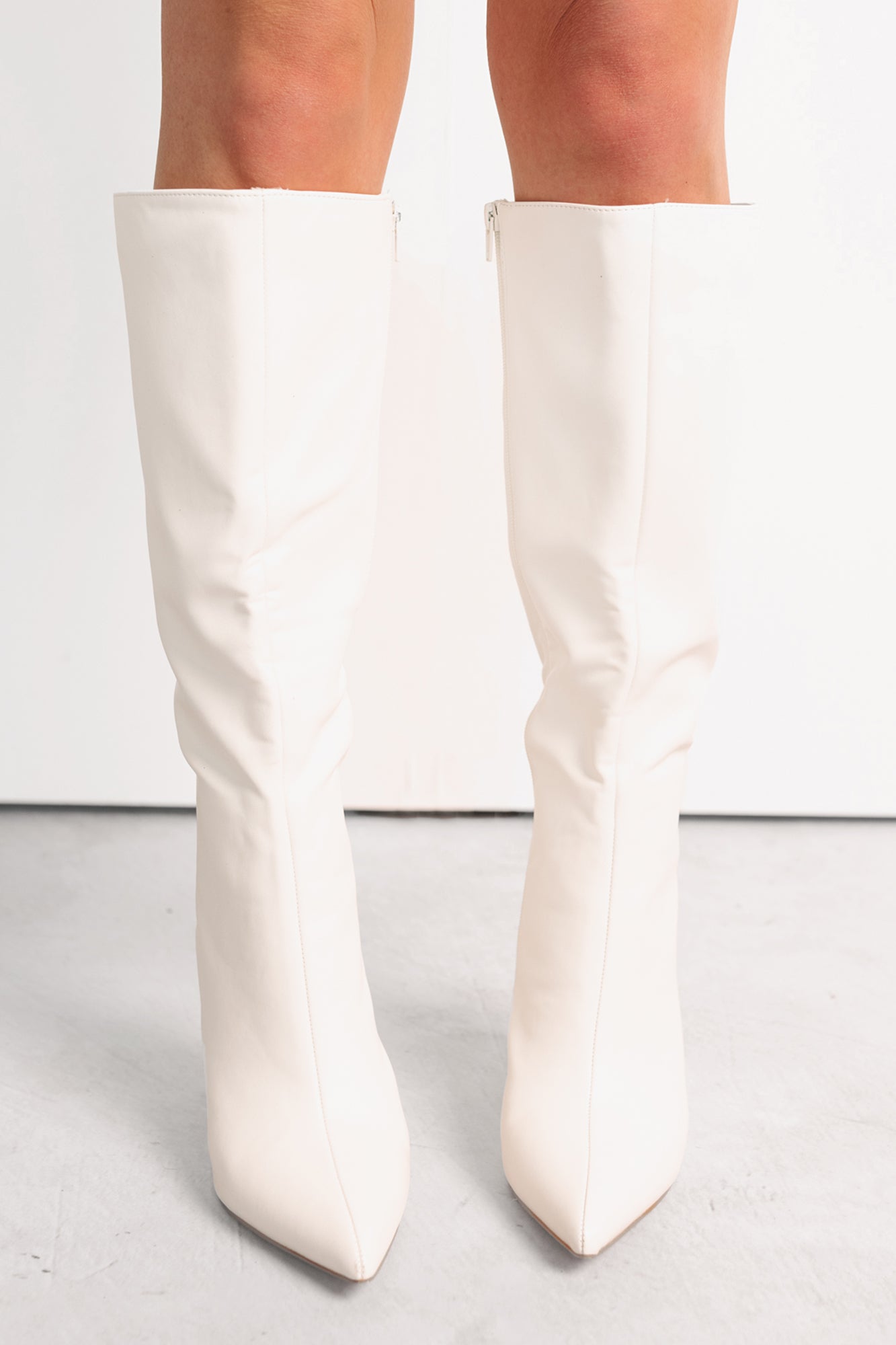 Radiant Edge Knee High Faux Leather Boots (White)